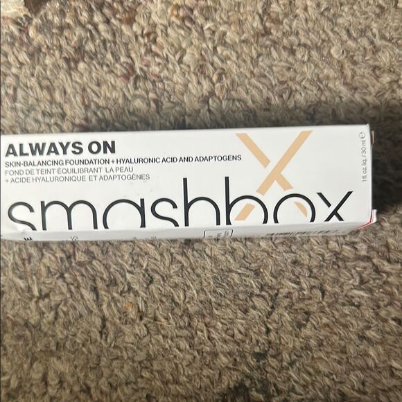 Smashbox Cream and Tan Skincare Essentials - Picture 1 of 2